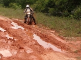 Na estrada Fantasma encontramos bolsões de lama. Em tempo de chuva são quilômetros assim.