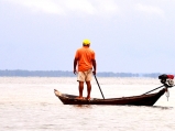 Pescador no rio Tapajós